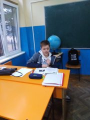 IMG-12633c30b1d05687f6a1d77dfab04c4b-V.jpg